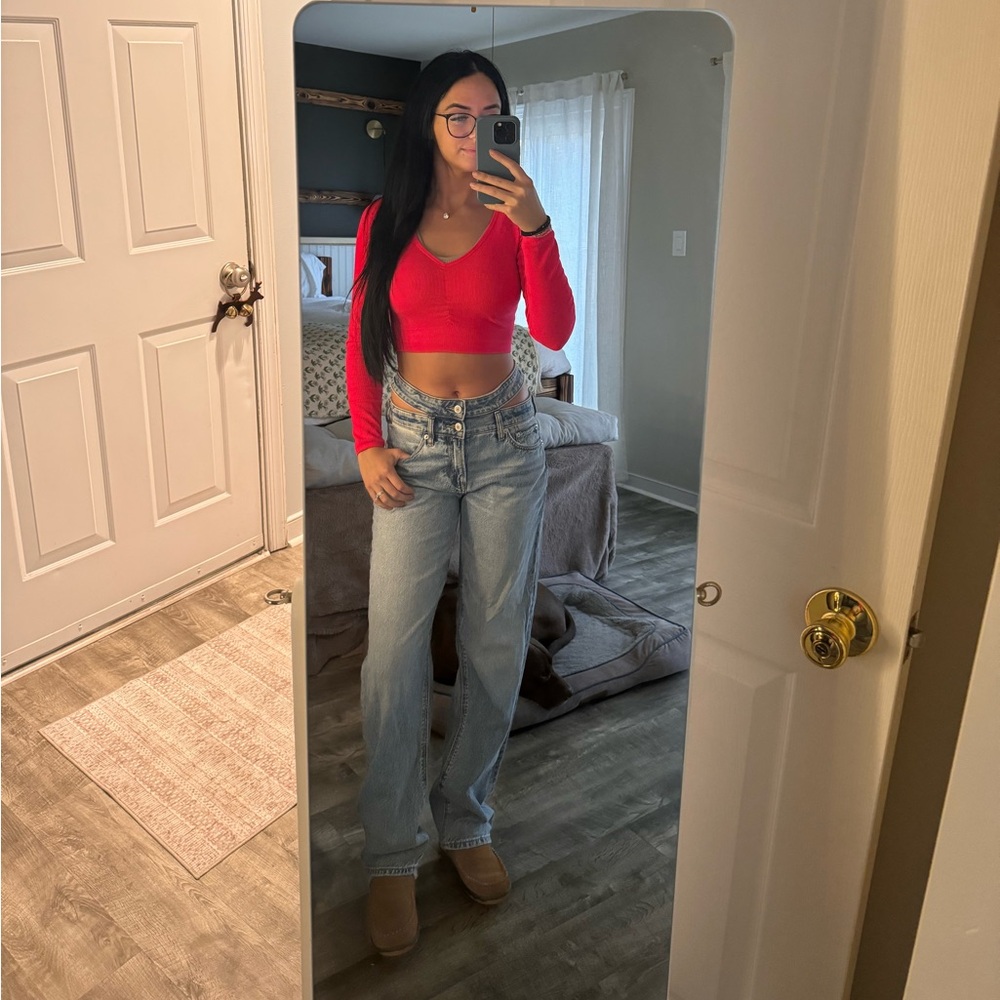 American Eagle Super High-Rise Baggy Straight Jeans